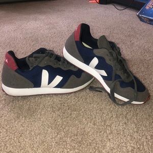 Men’s veja mesh Oxford shoes worn once